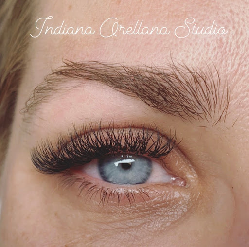 Indiana Orellana Studio Málaga Microblading & Extensiones de pestañas