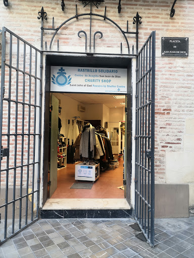 Rastrillo Solidario: Centro de Acogida San Juan de Dios, Charity Shop