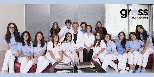 Clínica Dental Gross - Implantes y Dentistas en Málaga