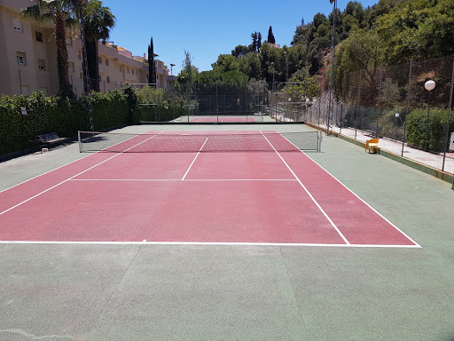 Centro Deportivo Fili Pinos del Limonar