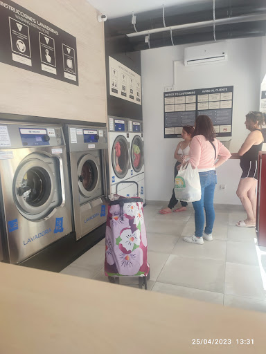 Iwash Laundry   Lavandería autoservicio en Málaga